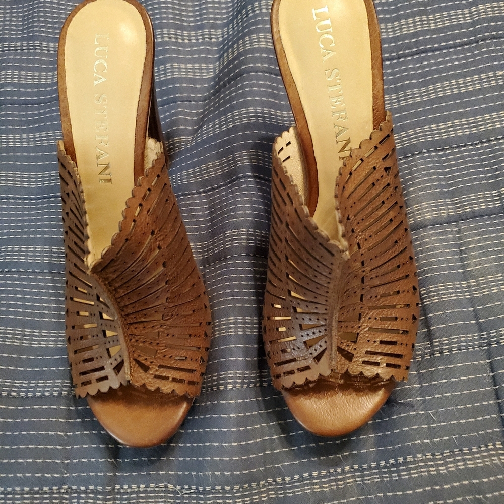 Open toe mules 009